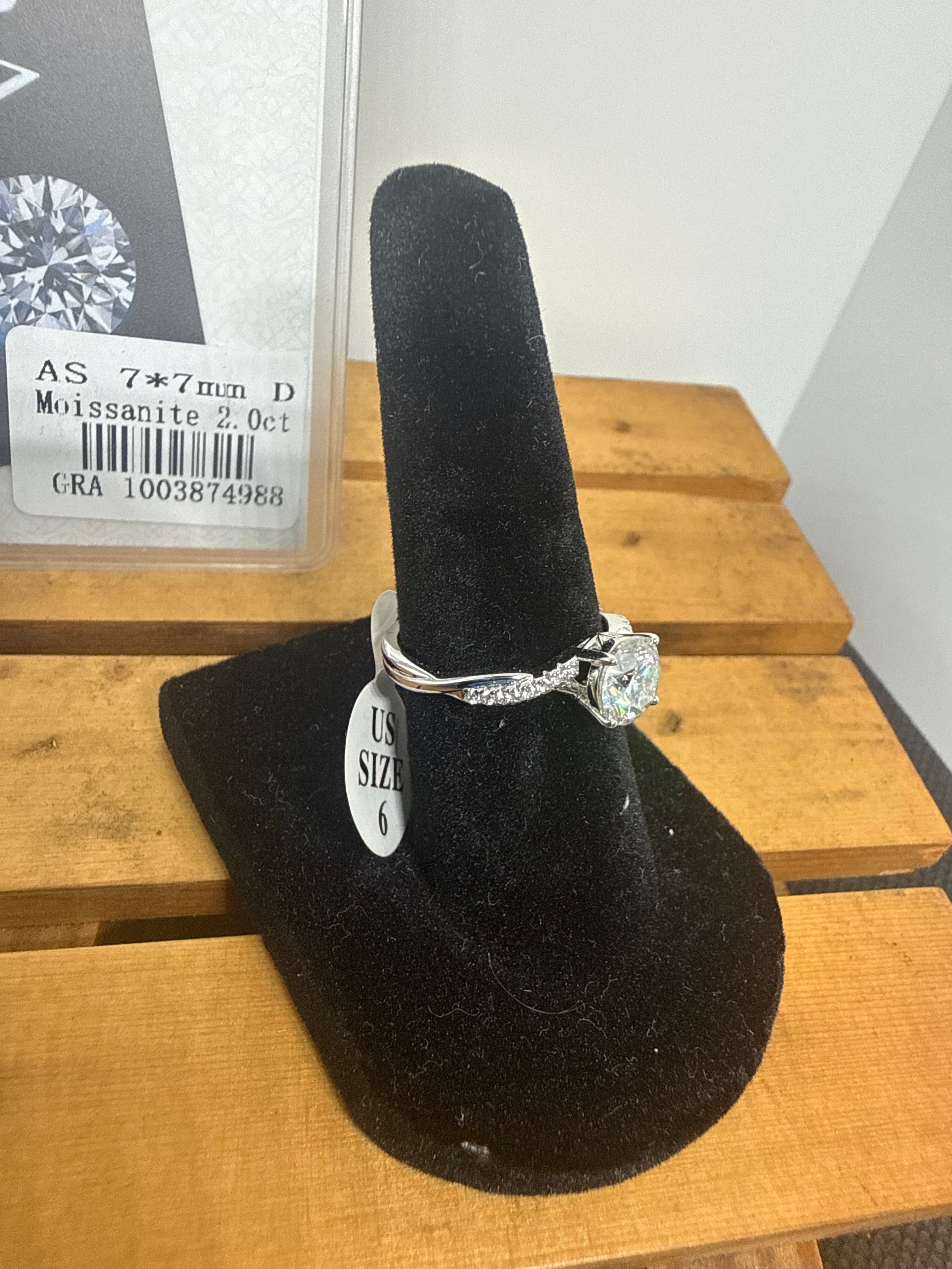 Solitaire Engagement Ring — Size 6